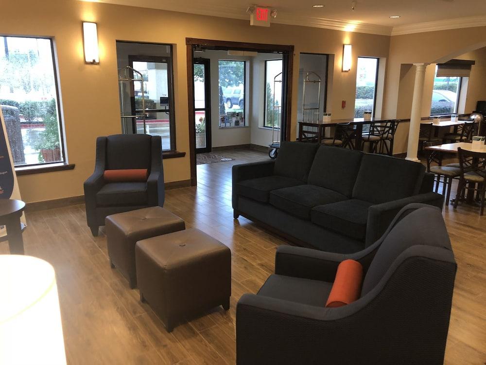Comfort Brownwood Inn