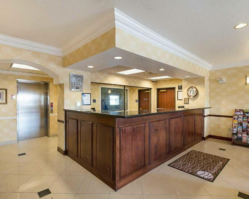 Comfort Brownwood Inn 3*